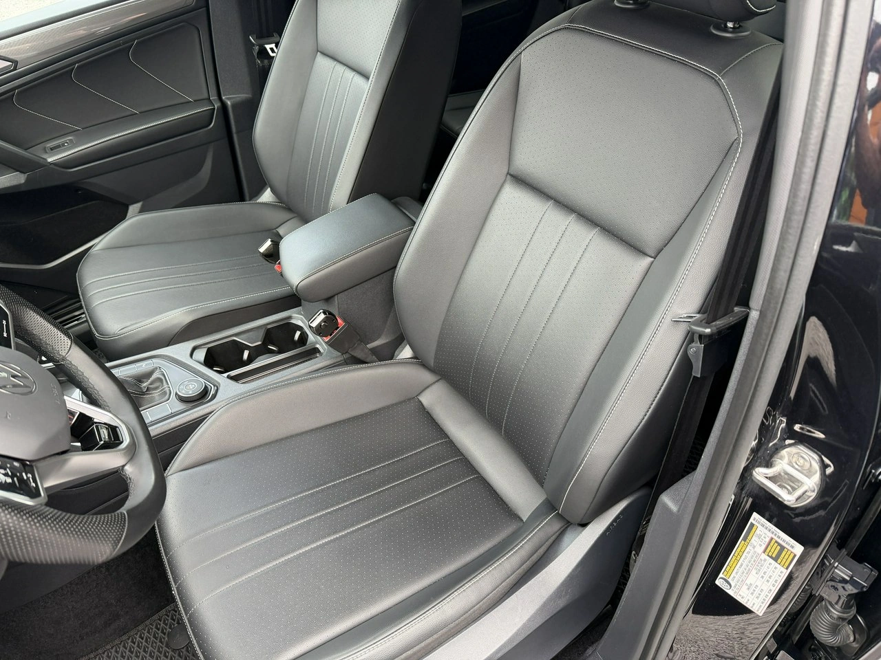 Volkswagen Tiguan Allspace - Zdjęcie 11