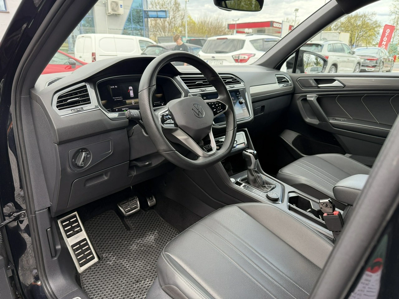 Volkswagen Tiguan Allspace - Zdjęcie 14