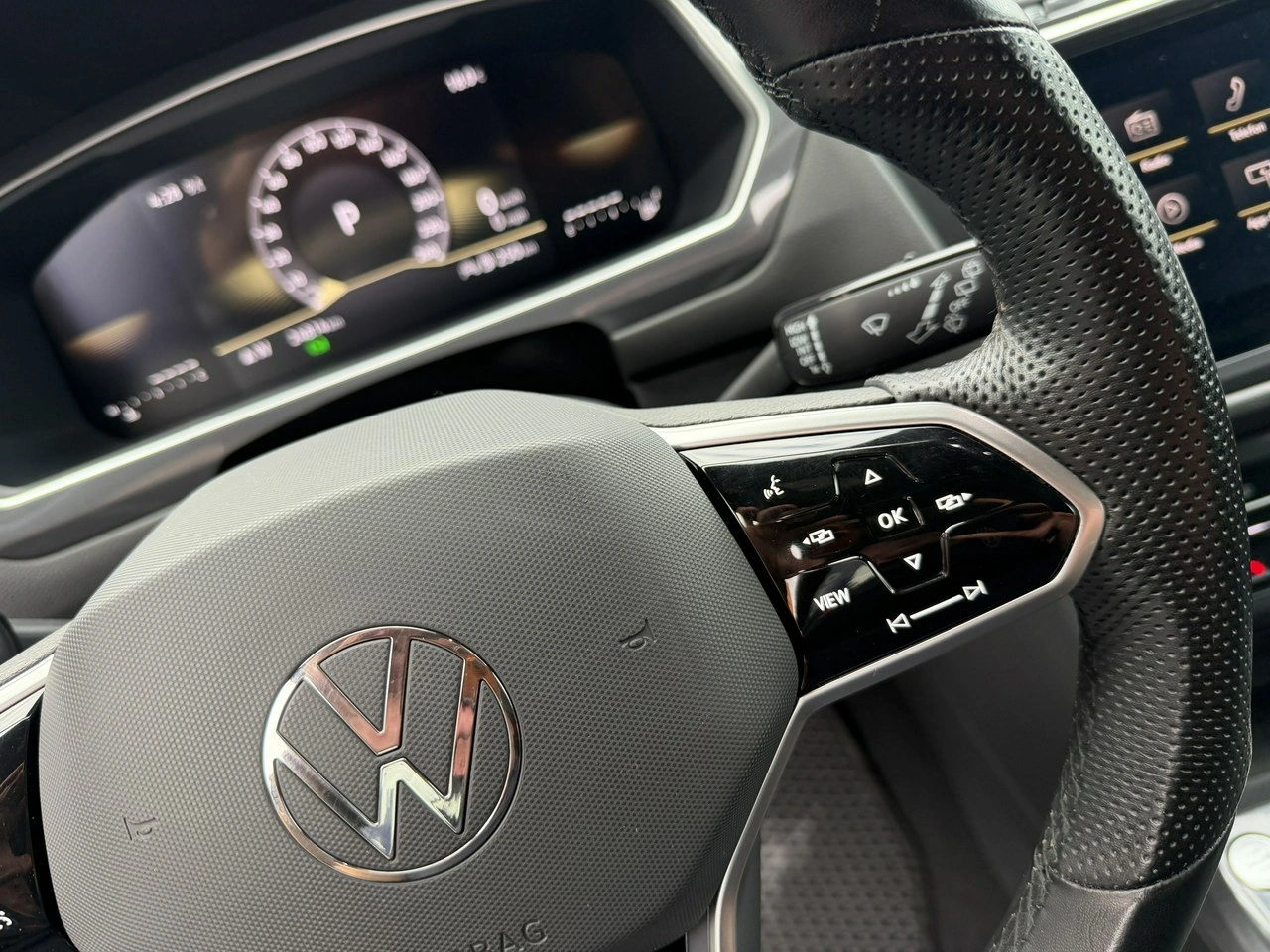 Volkswagen Tiguan Allspace - Zdjęcie 17