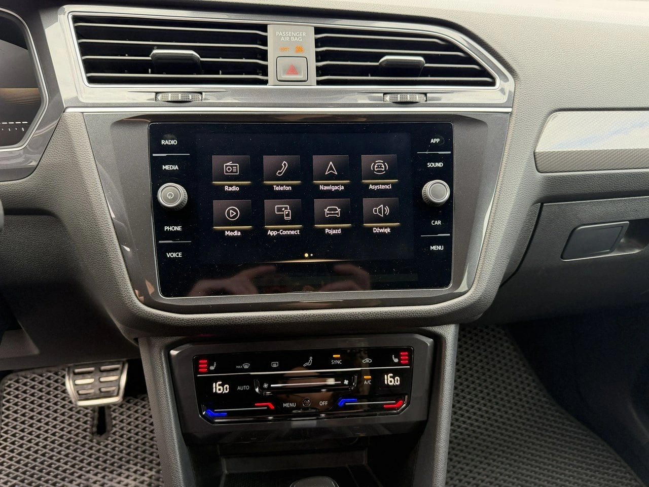 Volkswagen Tiguan Allspace - Zdjęcie 20