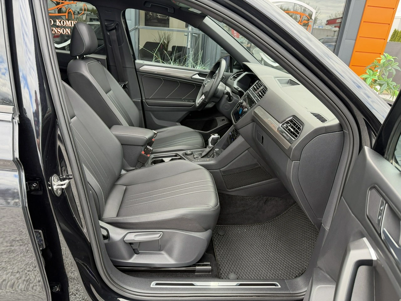 Volkswagen Tiguan Allspace - Zdjęcie 25