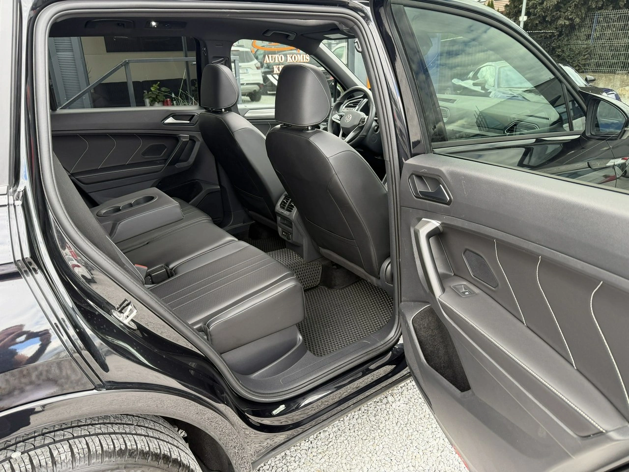 Volkswagen Tiguan Allspace - Zdjęcie 30