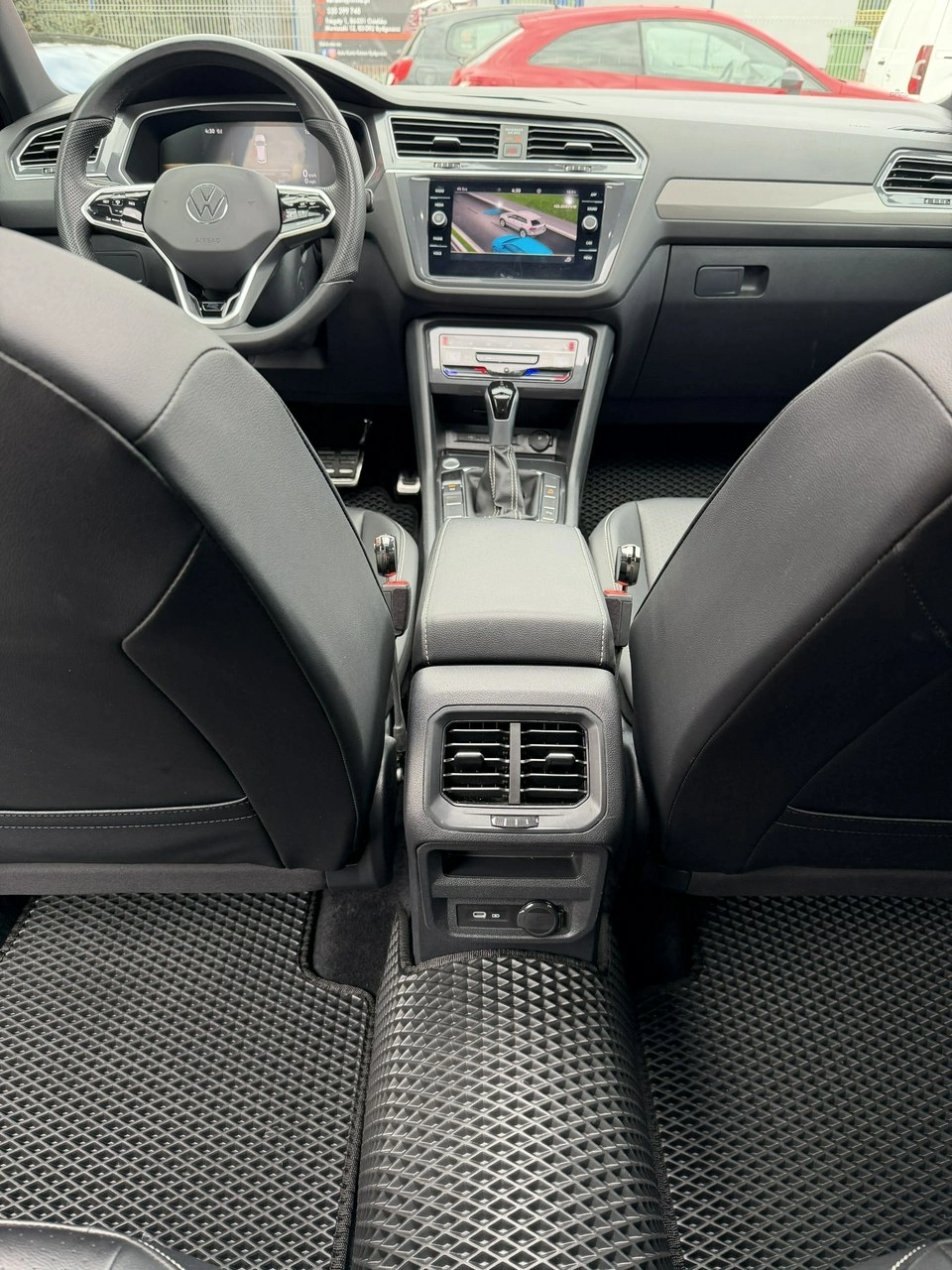 Volkswagen Tiguan Allspace - Zdjęcie 32