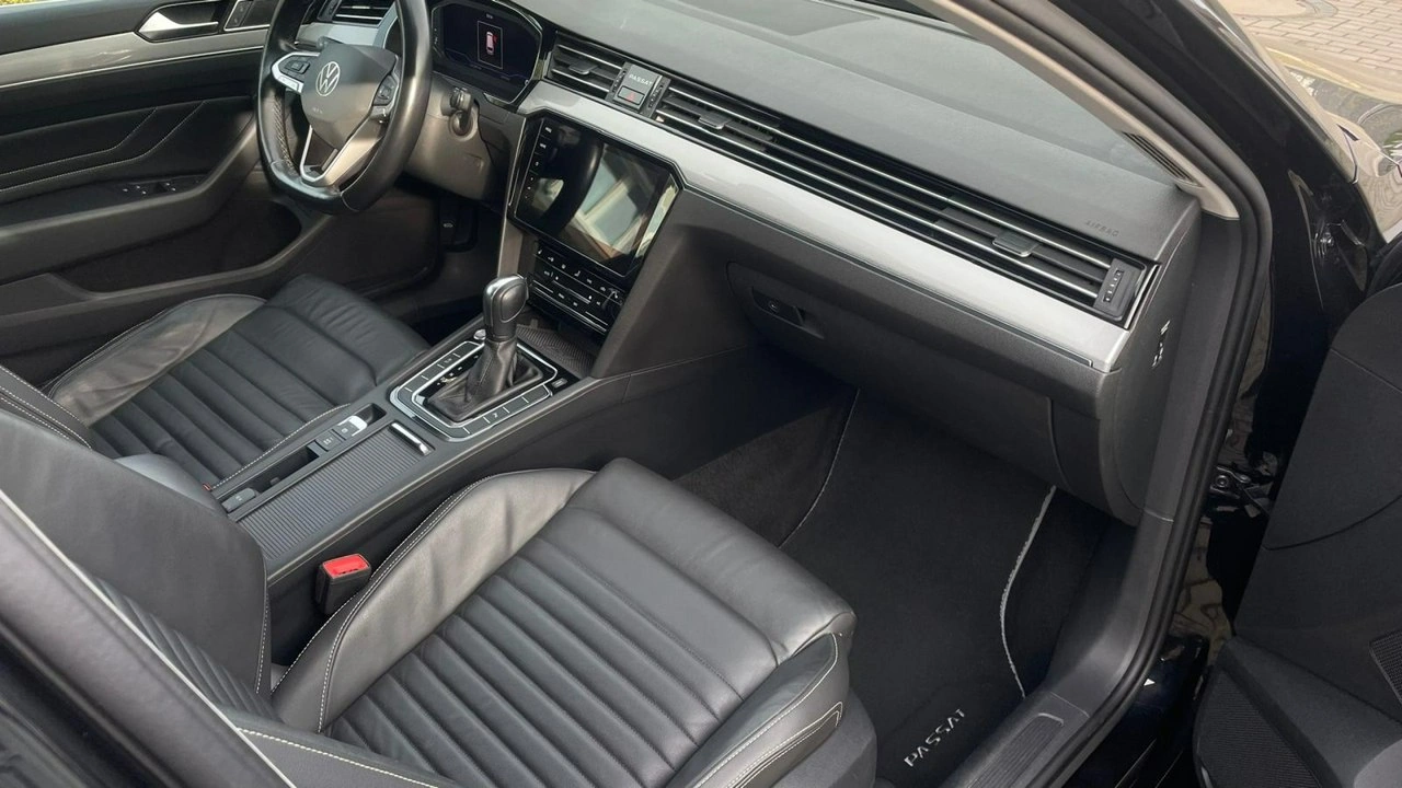Volkswagen Passat - Zdjęcie 17