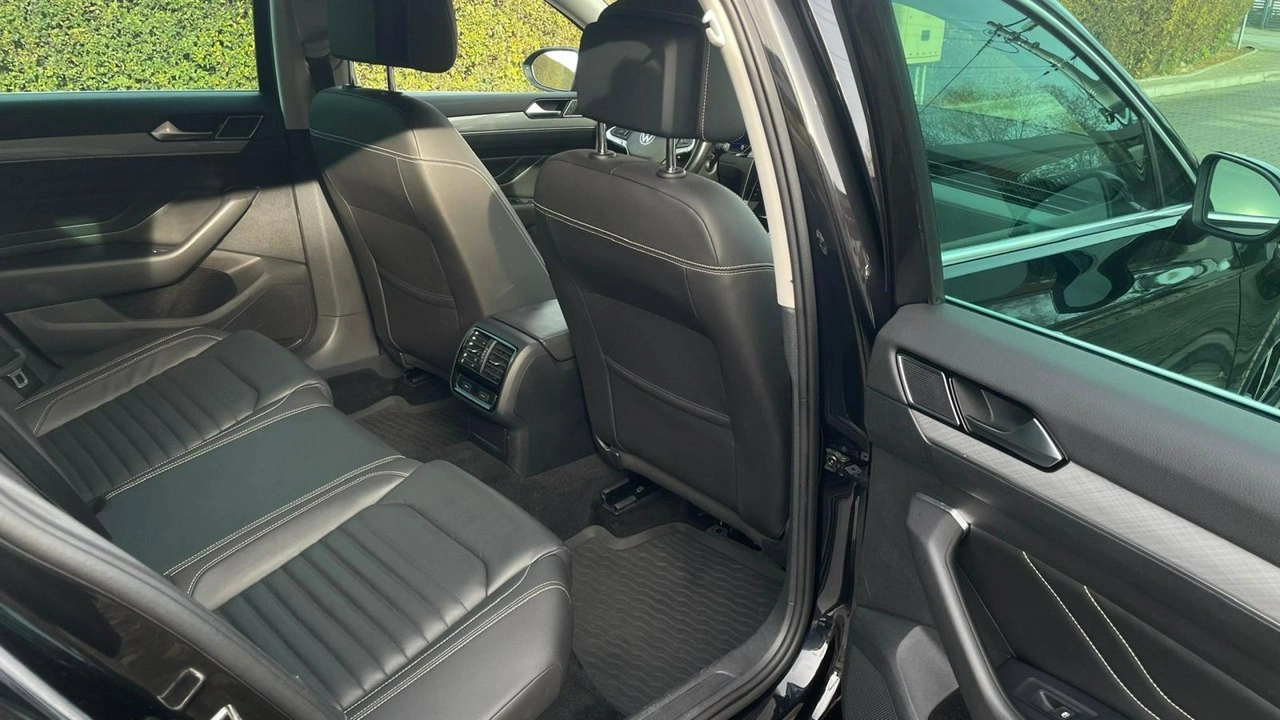 Volkswagen Passat - Zdjęcie 18