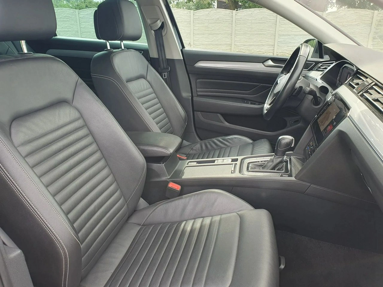 Volkswagen Passat - Zdjęcie 22