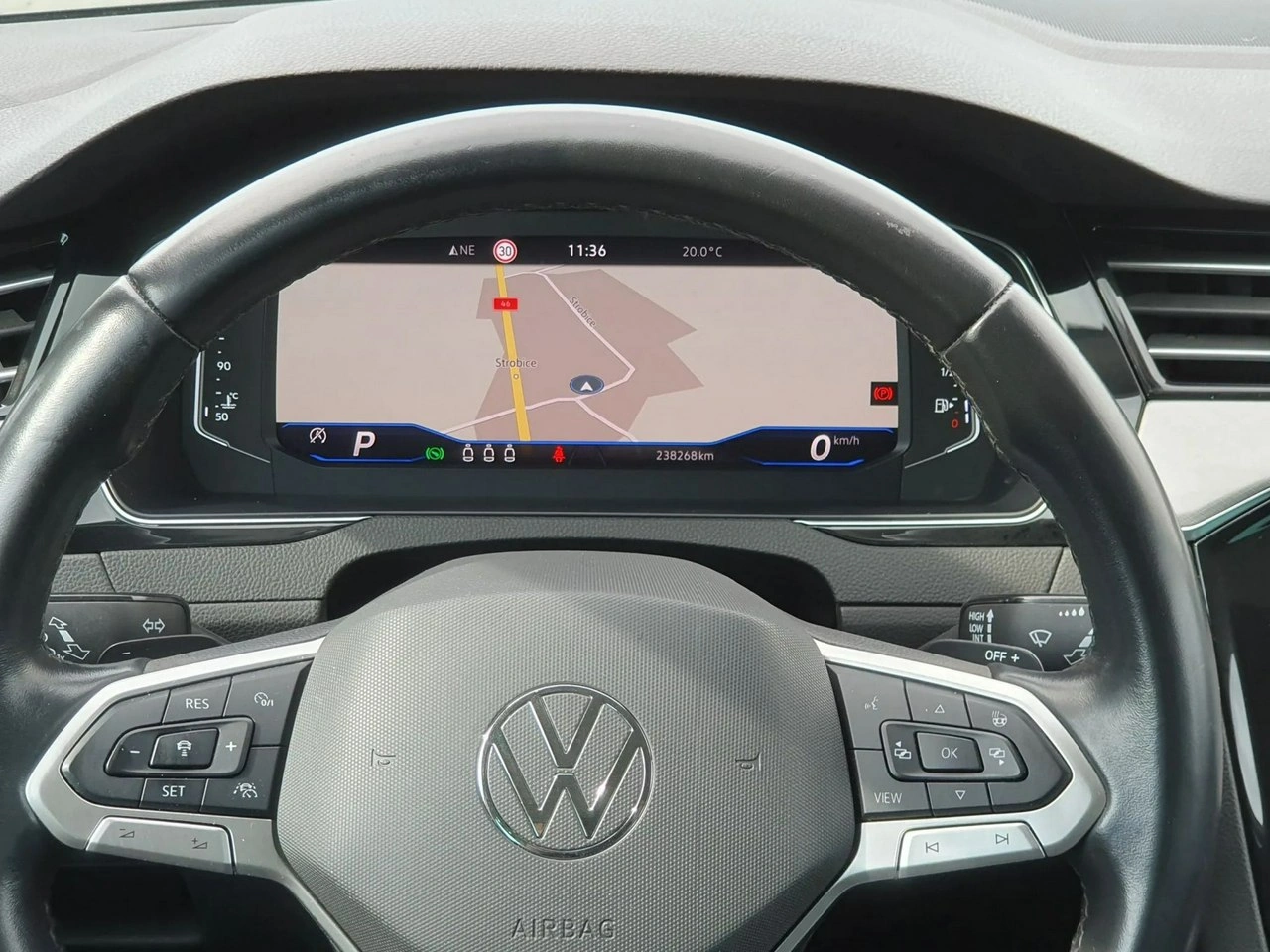 Volkswagen Passat - Zdjęcie 28