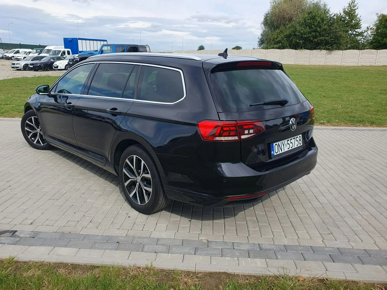 Volkswagen Passat - Zdjęcie 35