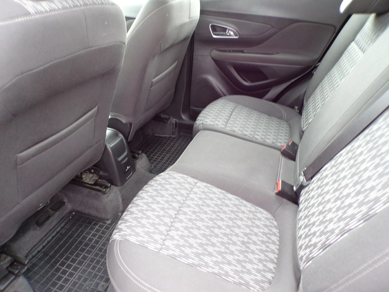 Opel Mokka - Zdjęcie 22