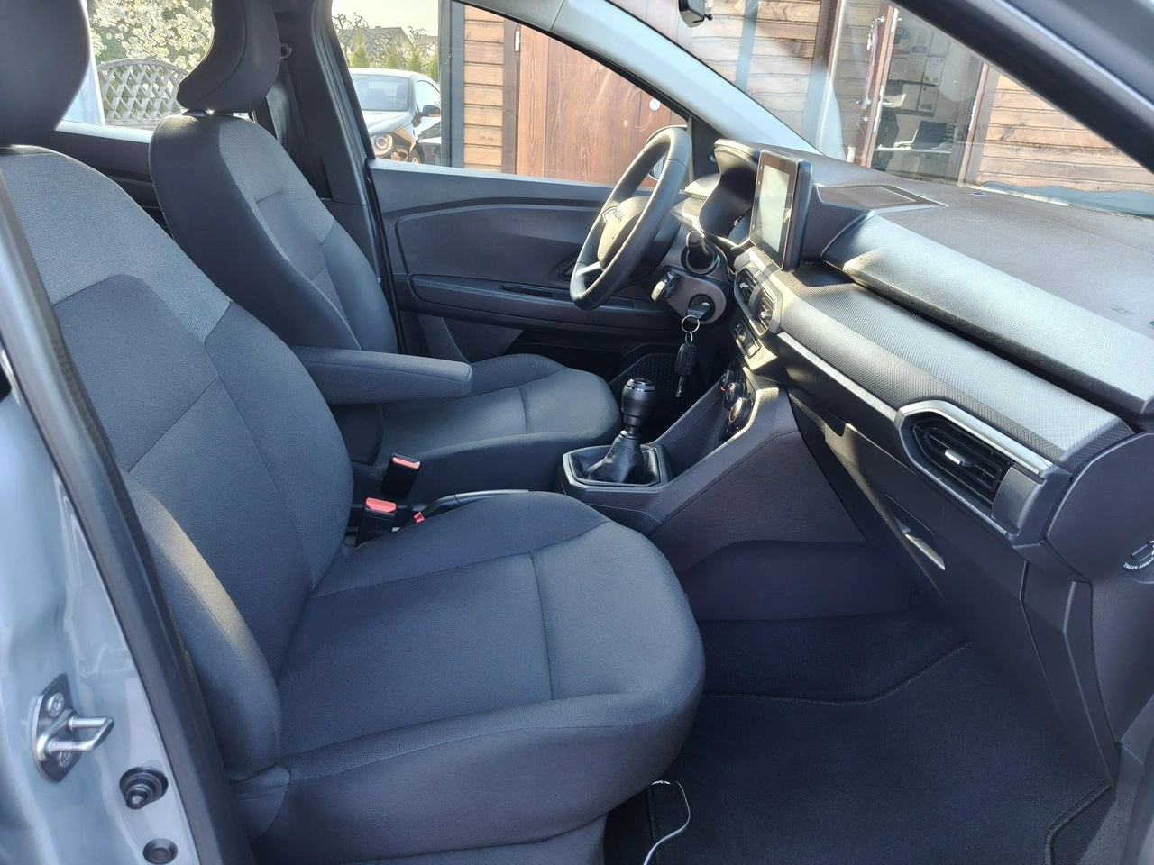 Dacia Sandero - Zdjęcie 17