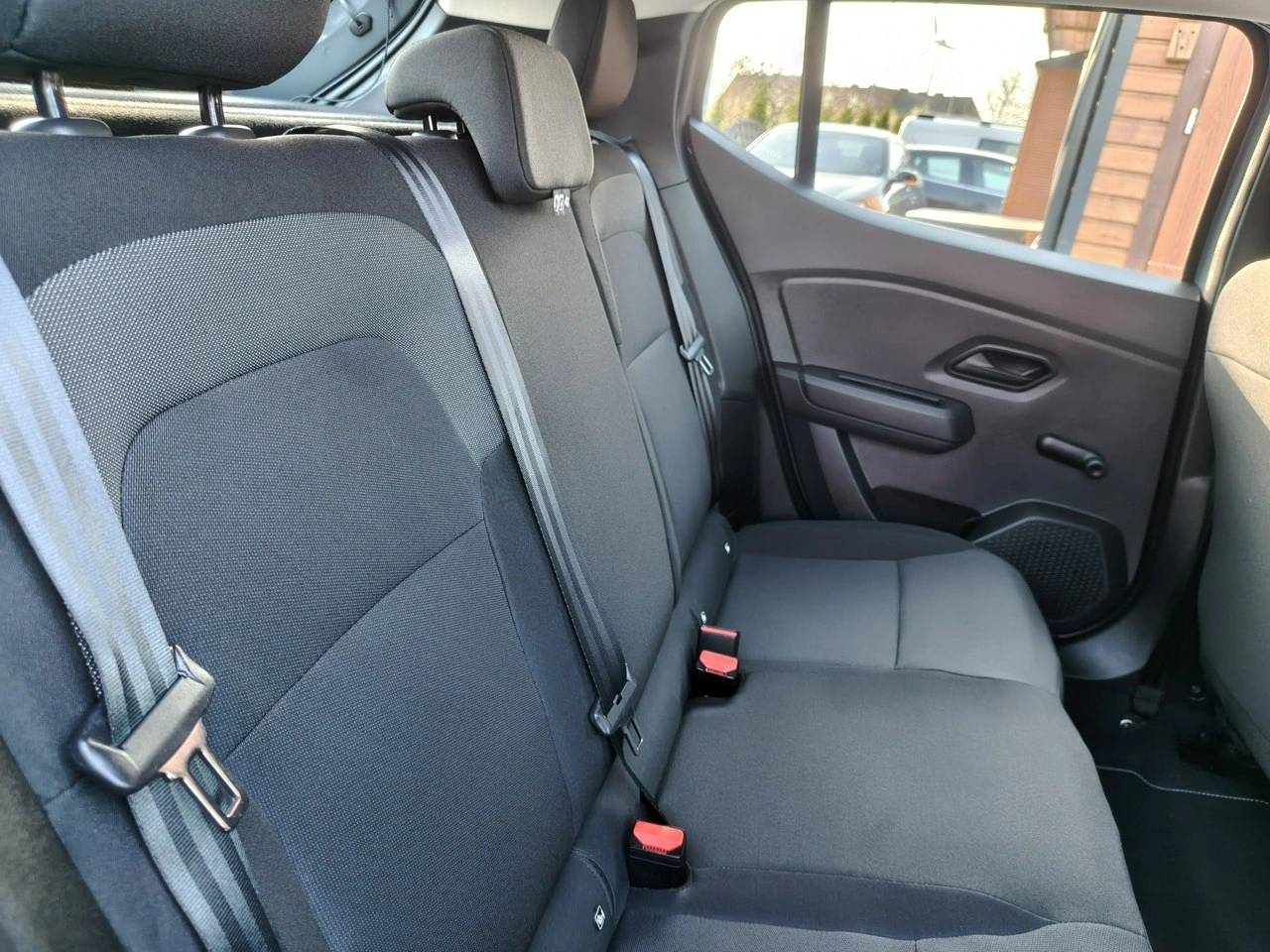 Dacia Sandero - Zdjęcie 21