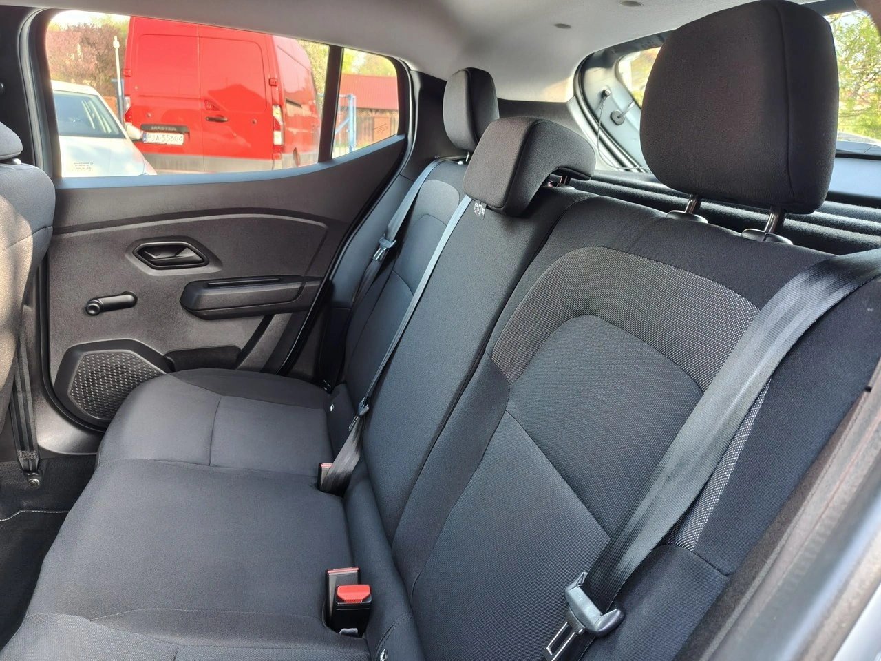 Dacia Sandero - Zdjęcie 24