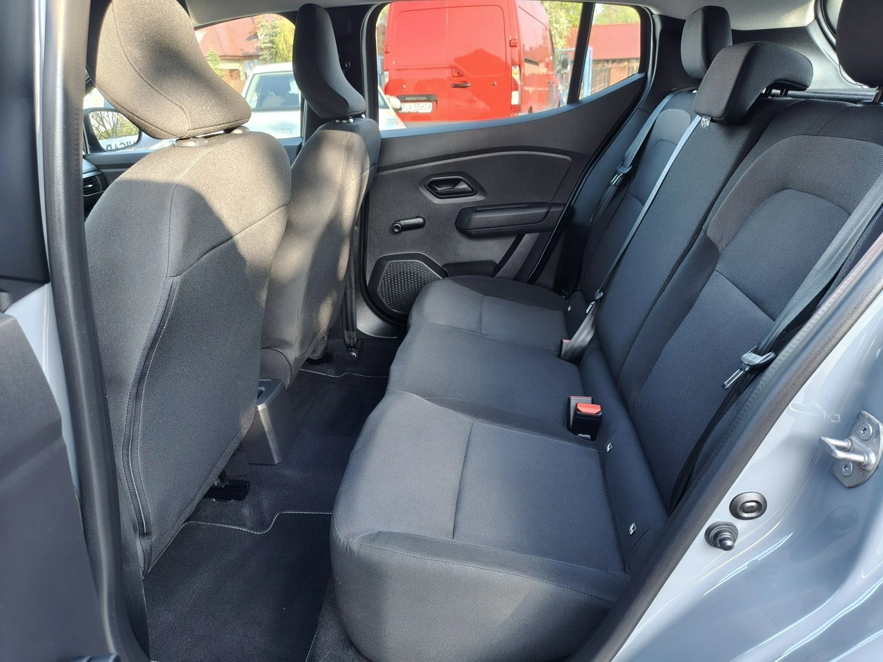 Dacia Sandero - Zdjęcie 25