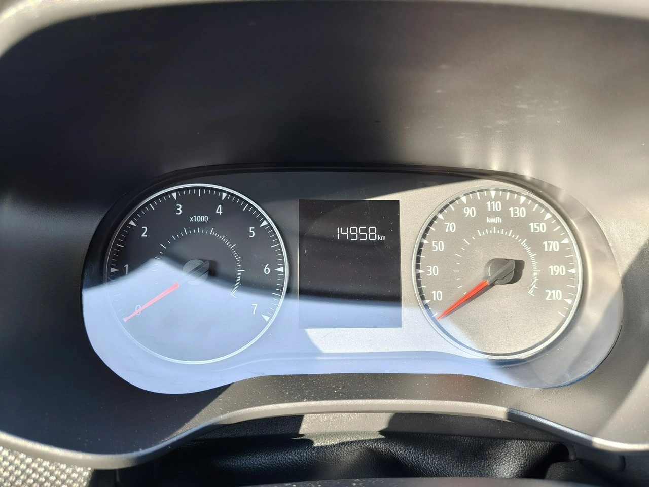 Dacia Sandero - Zdjęcie 8