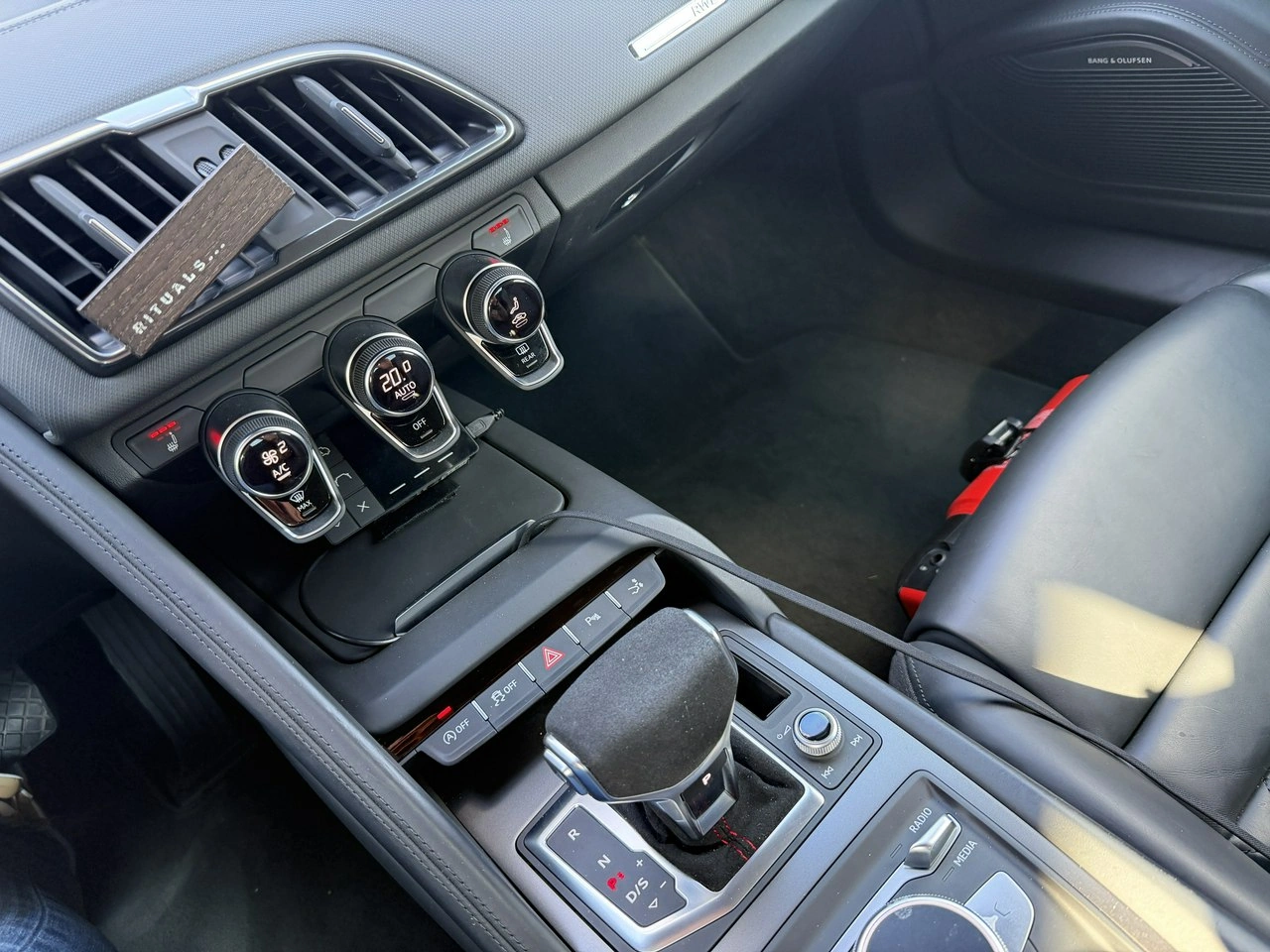 Audi R8 - Zdjęcie 26