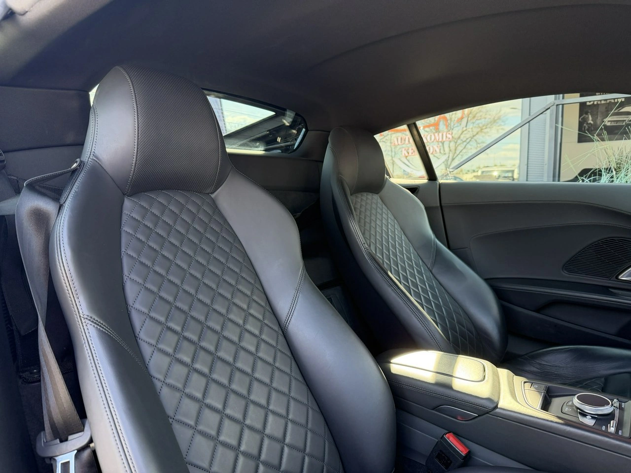 Audi R8 - Zdjęcie 32