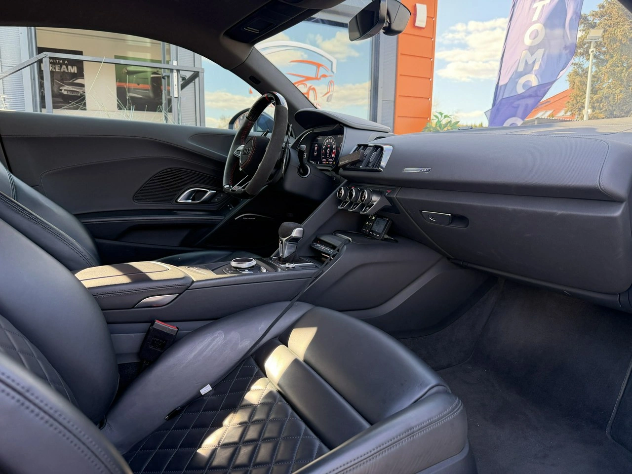 Audi R8 - Zdjęcie 33