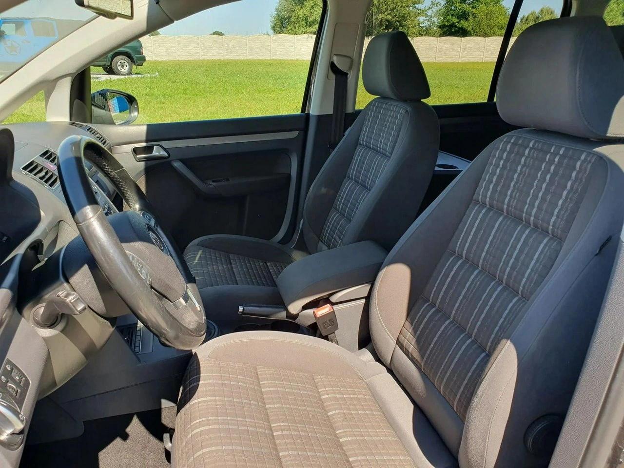 Volkswagen Touran - Zdjęcie 17