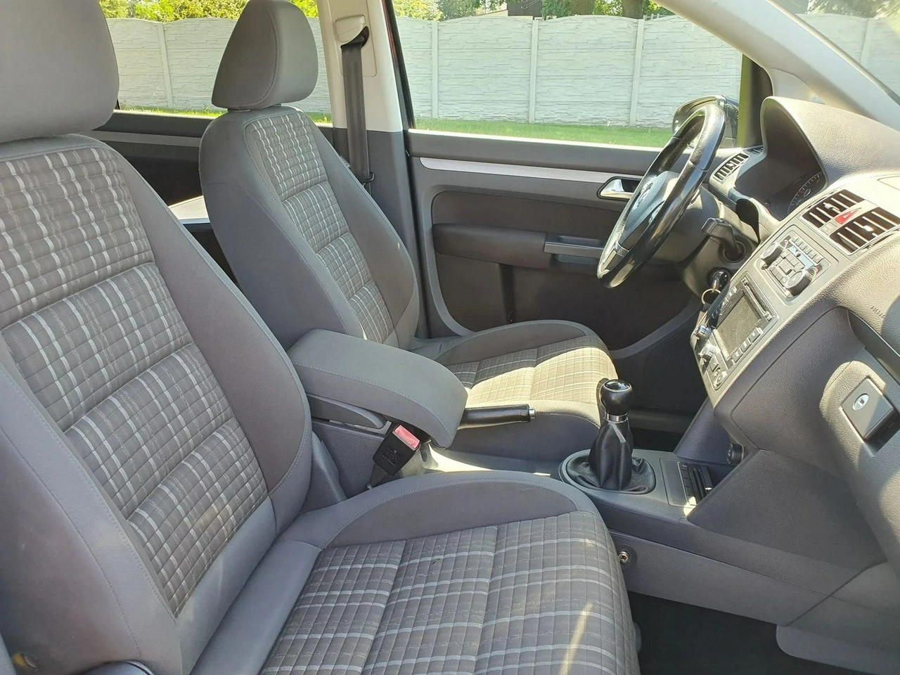 Volkswagen Touran - Zdjęcie 22