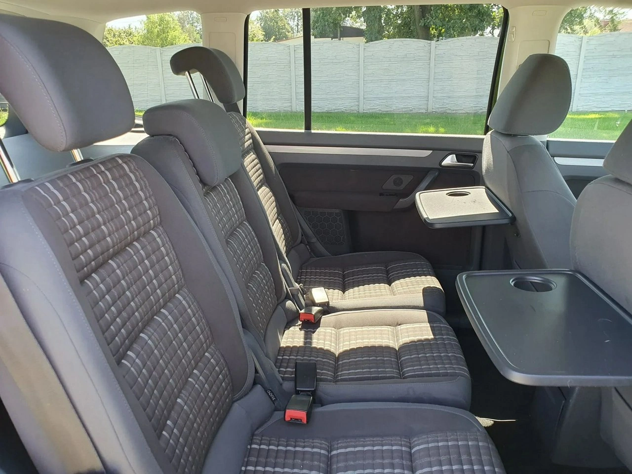 Volkswagen Touran - Zdjęcie 24