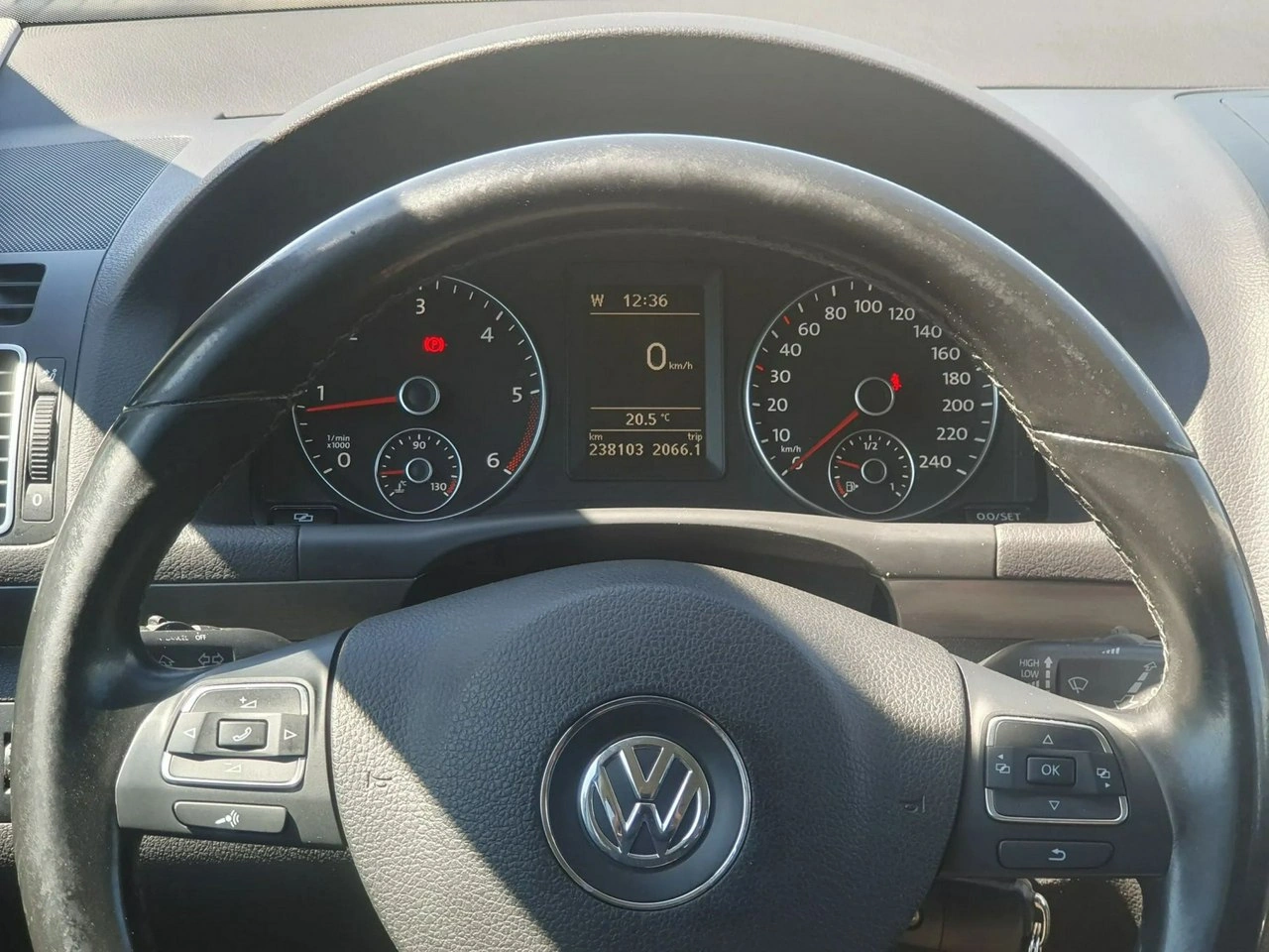 Volkswagen Touran - Zdjęcie 28