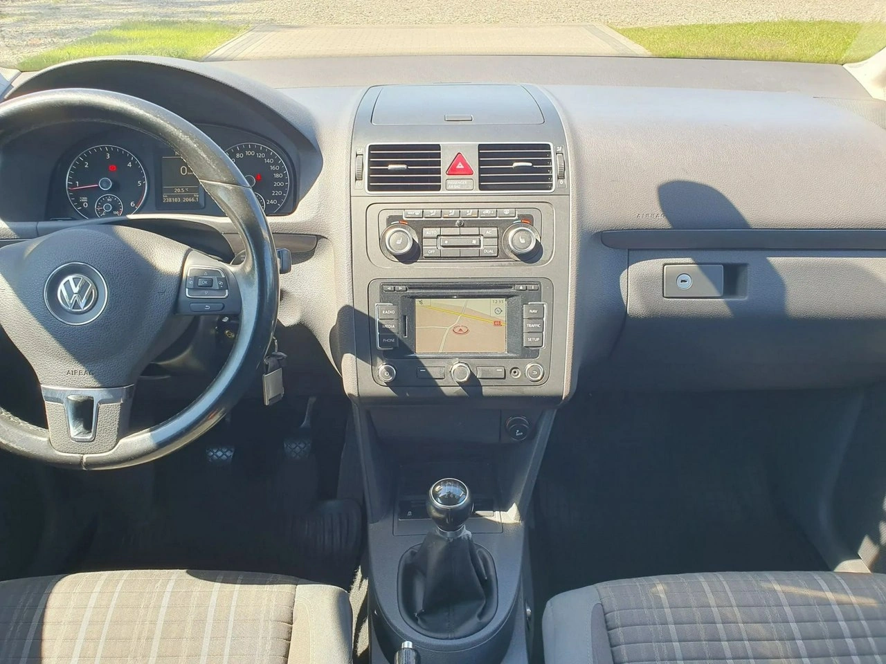 Volkswagen Touran - Zdjęcie 29