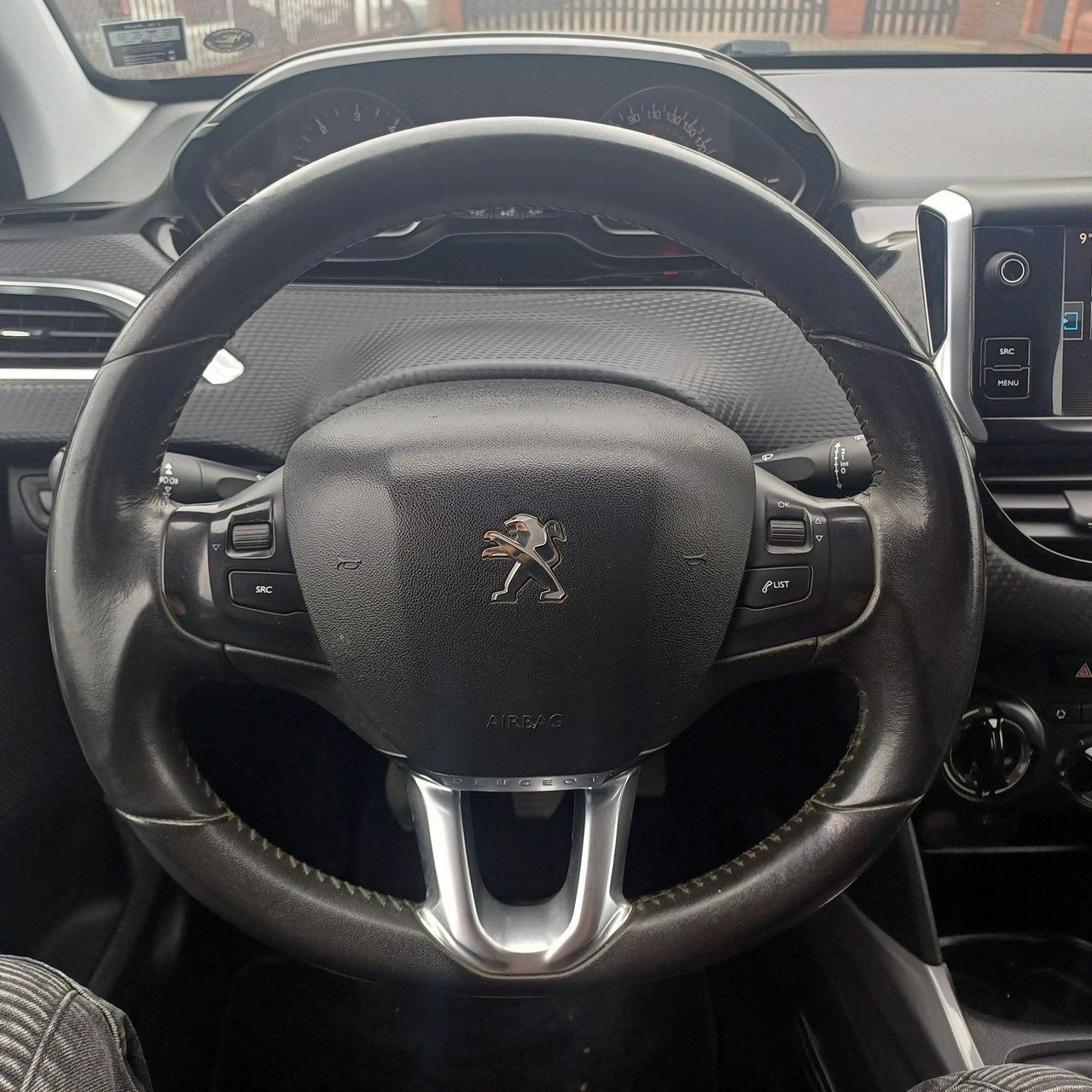 Peugeot 2008 - Zdjęcie 11