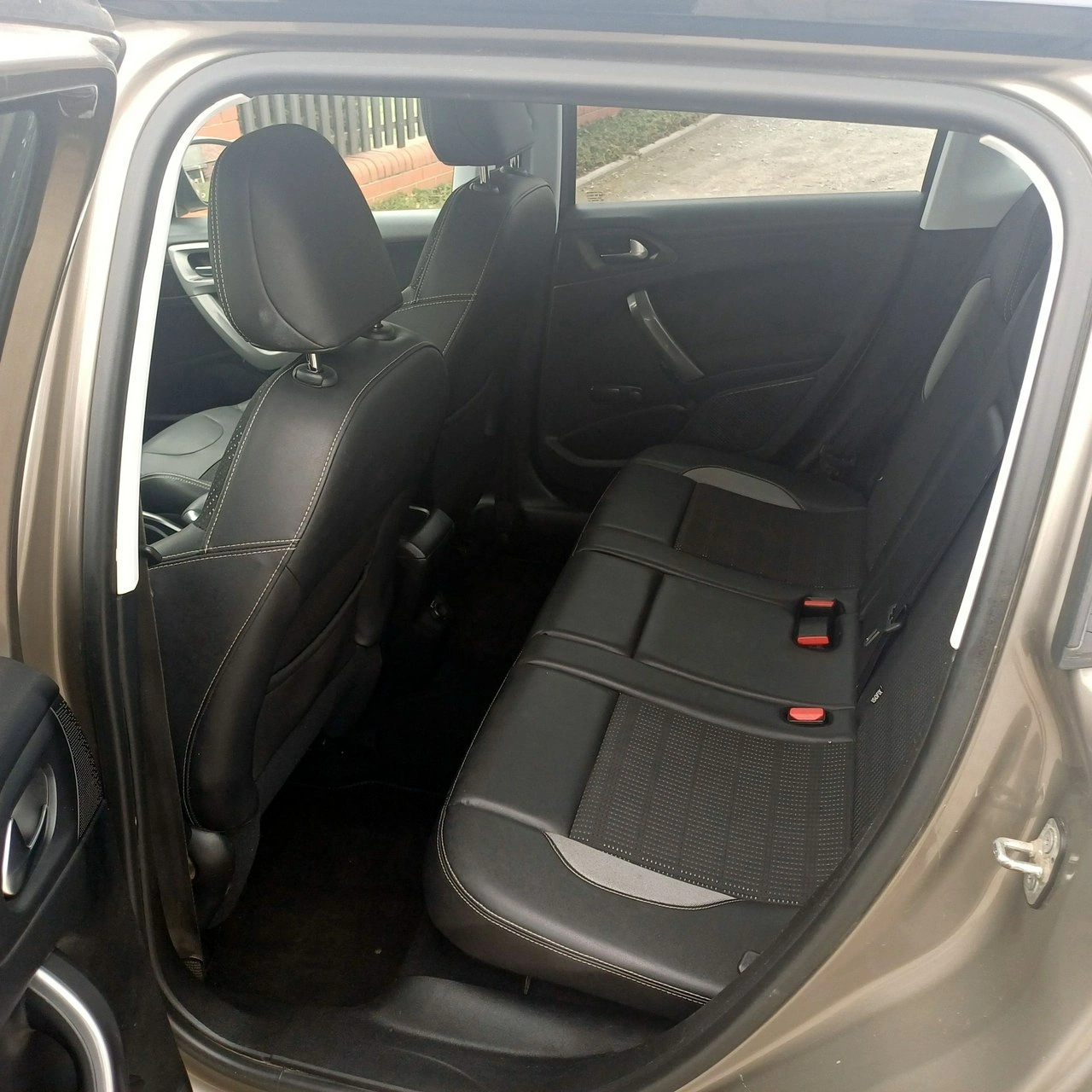 Peugeot 2008 - Zdjęcie 7