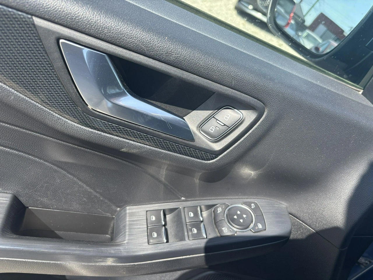 Ford Kuga - Zdjęcie 16