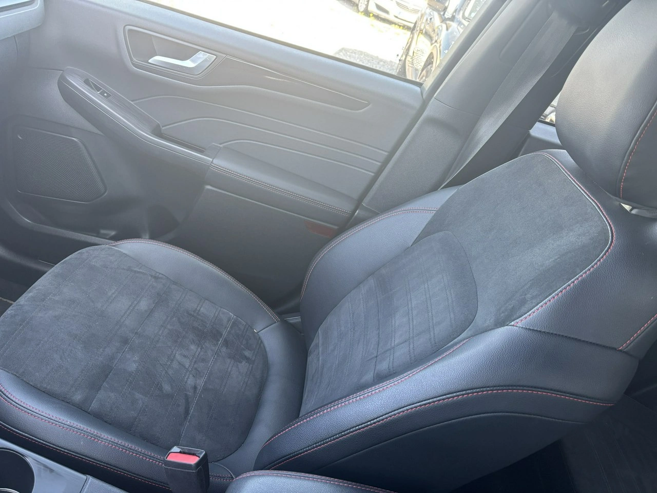 Ford Kuga - Zdjęcie 27