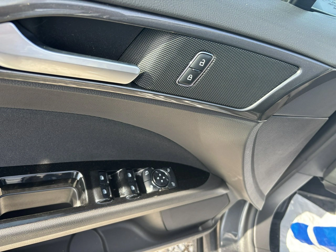 Ford Mondeo - Zdjęcie 19