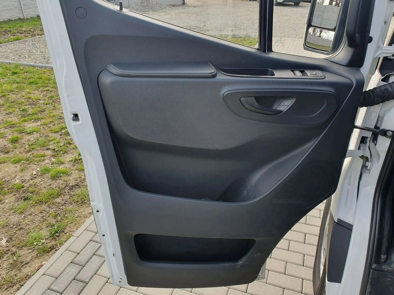 Mercedes Sprinter - Zdjęcie 21