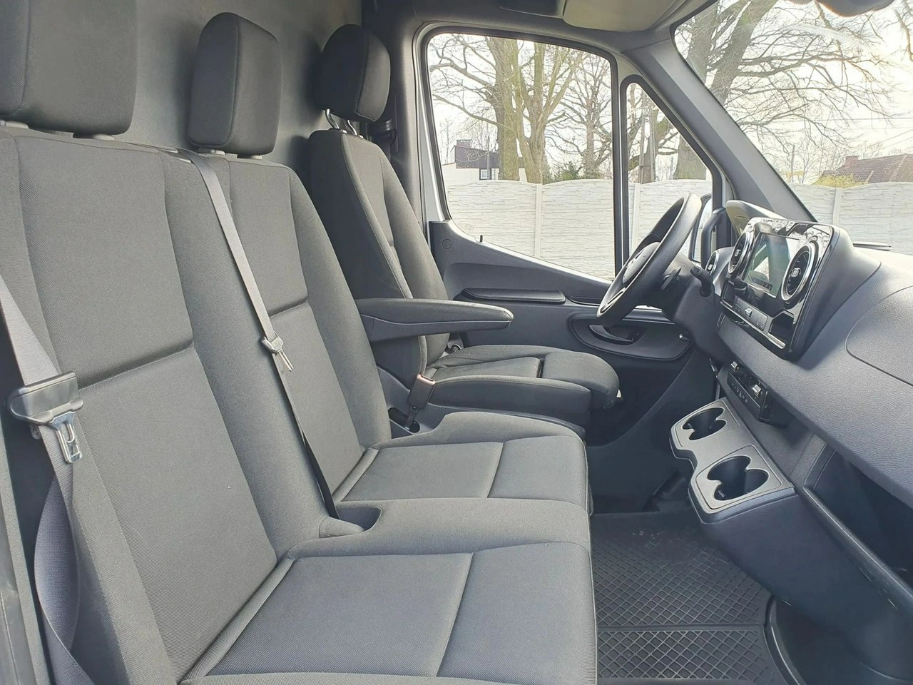 Mercedes Sprinter - Zdjęcie 23