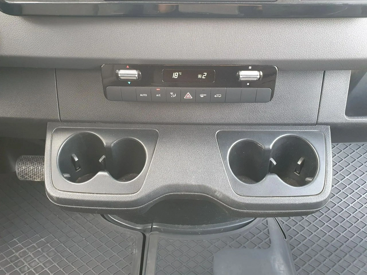 Mercedes Sprinter - Zdjęcie 29