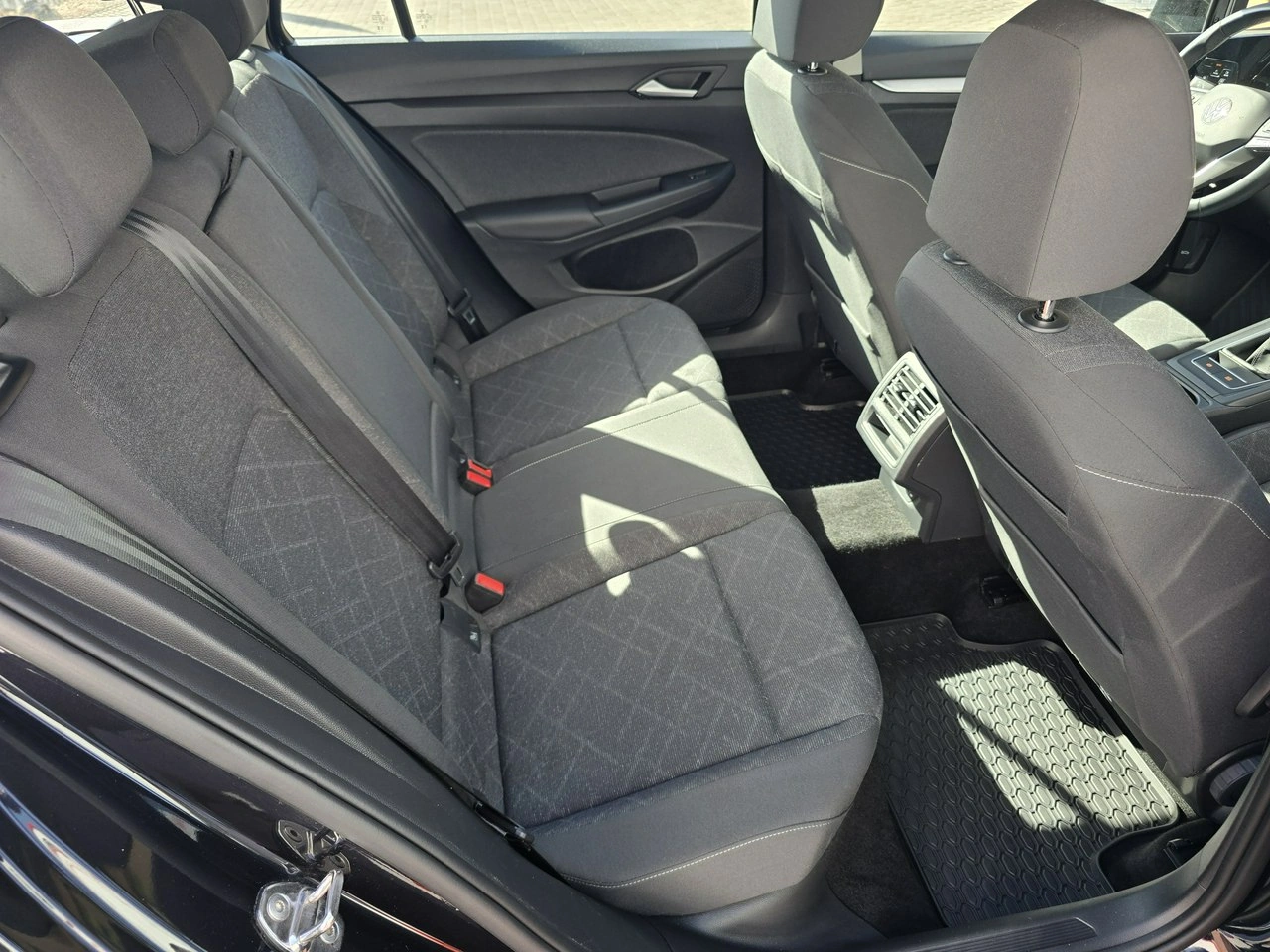 Volkswagen Golf - Zdjęcie 13