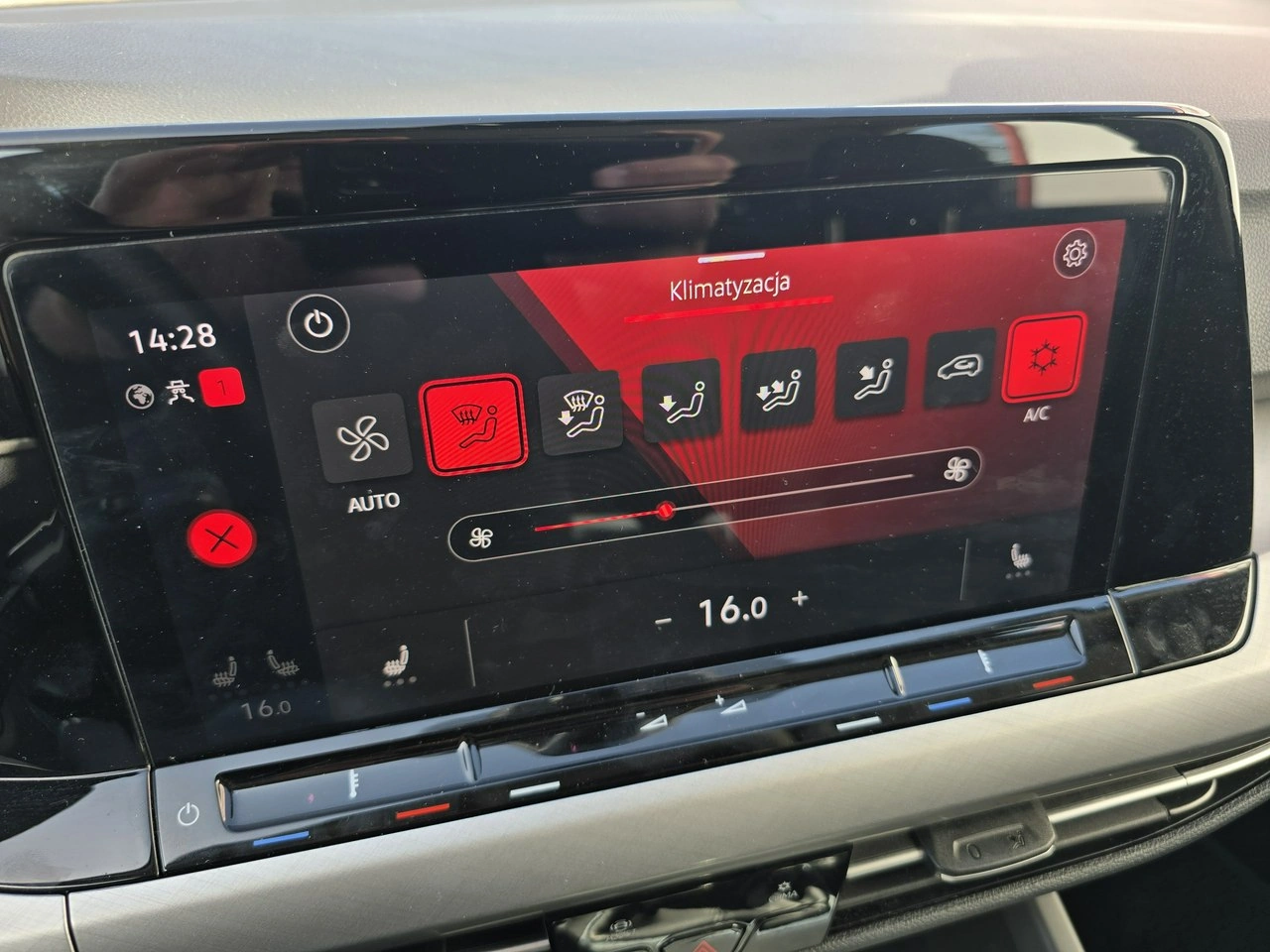 Volkswagen Golf - Zdjęcie 18