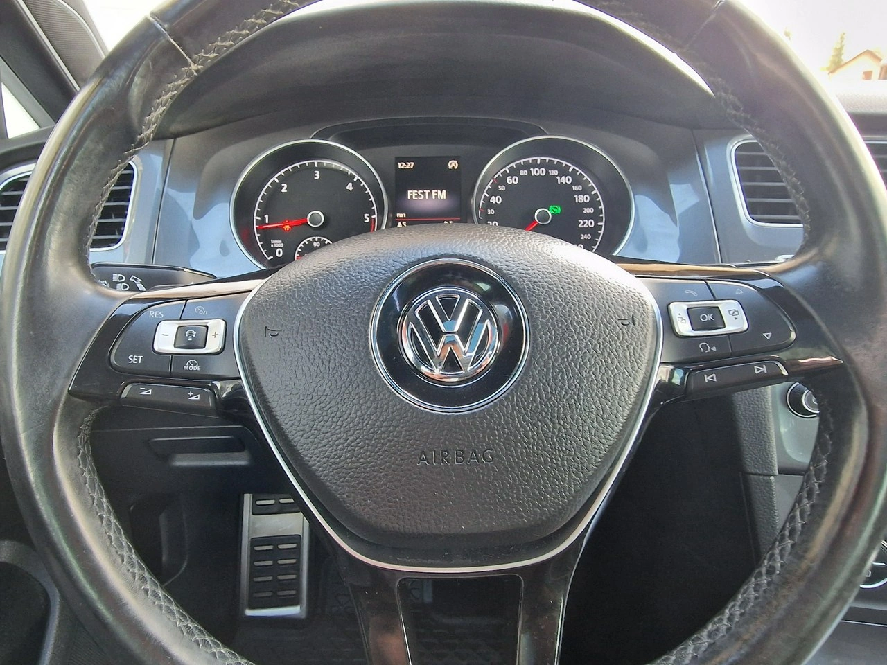 Volkswagen Golf Alltrack - Zdjęcie 35