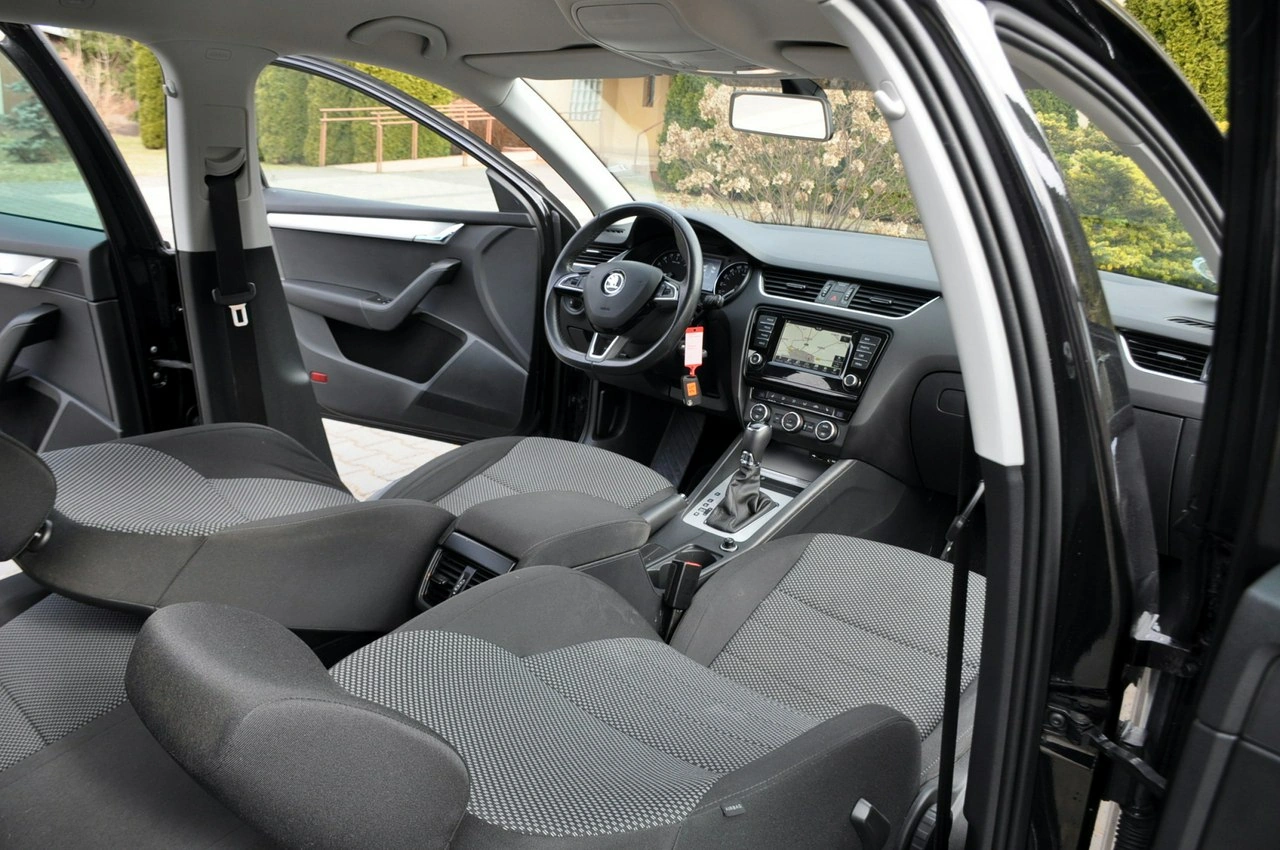 Skoda Octavia - Zdjęcie 22