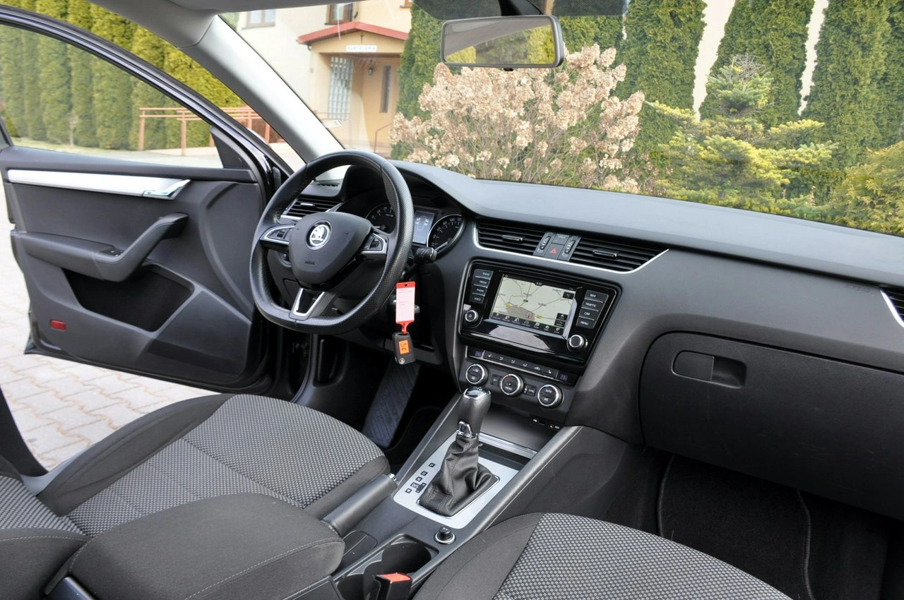 Skoda Octavia - Zdjęcie 23