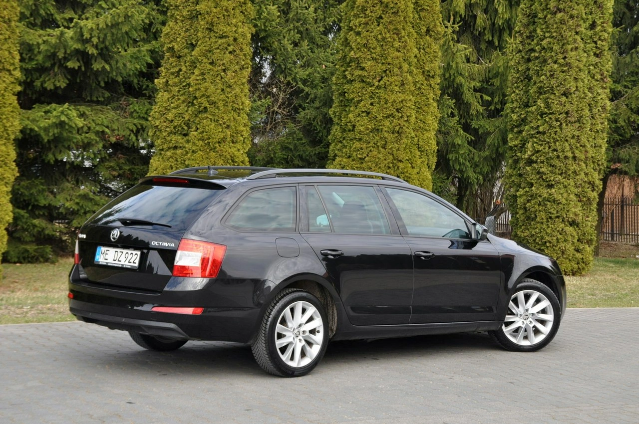 Skoda Octavia - Zdjęcie 4