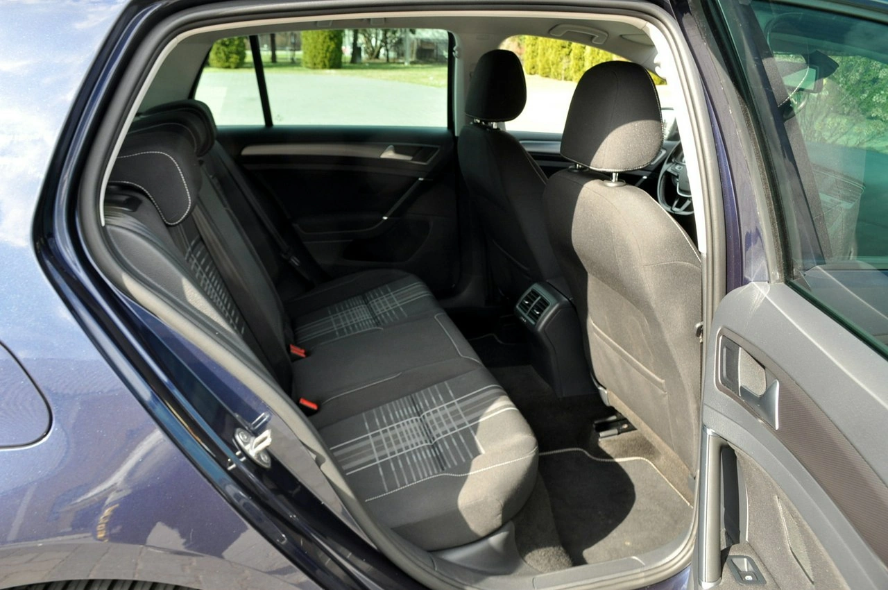 Volkswagen Golf - Zdjęcie 19