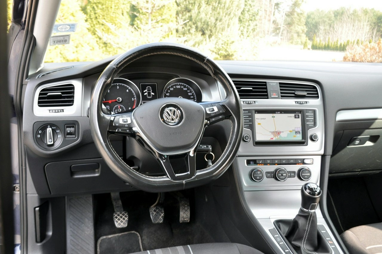 Volkswagen Golf - Zdjęcie 29