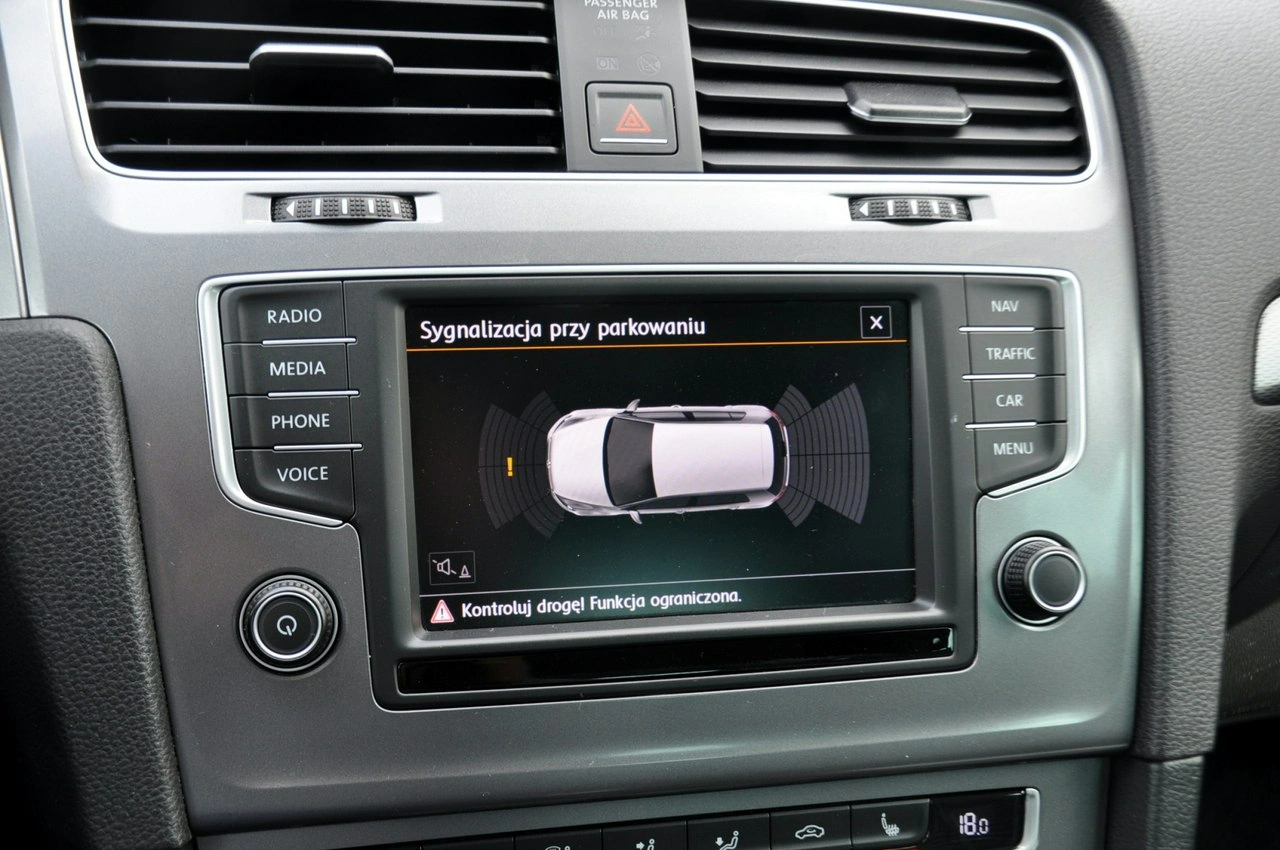 Volkswagen Golf - Zdjęcie 31