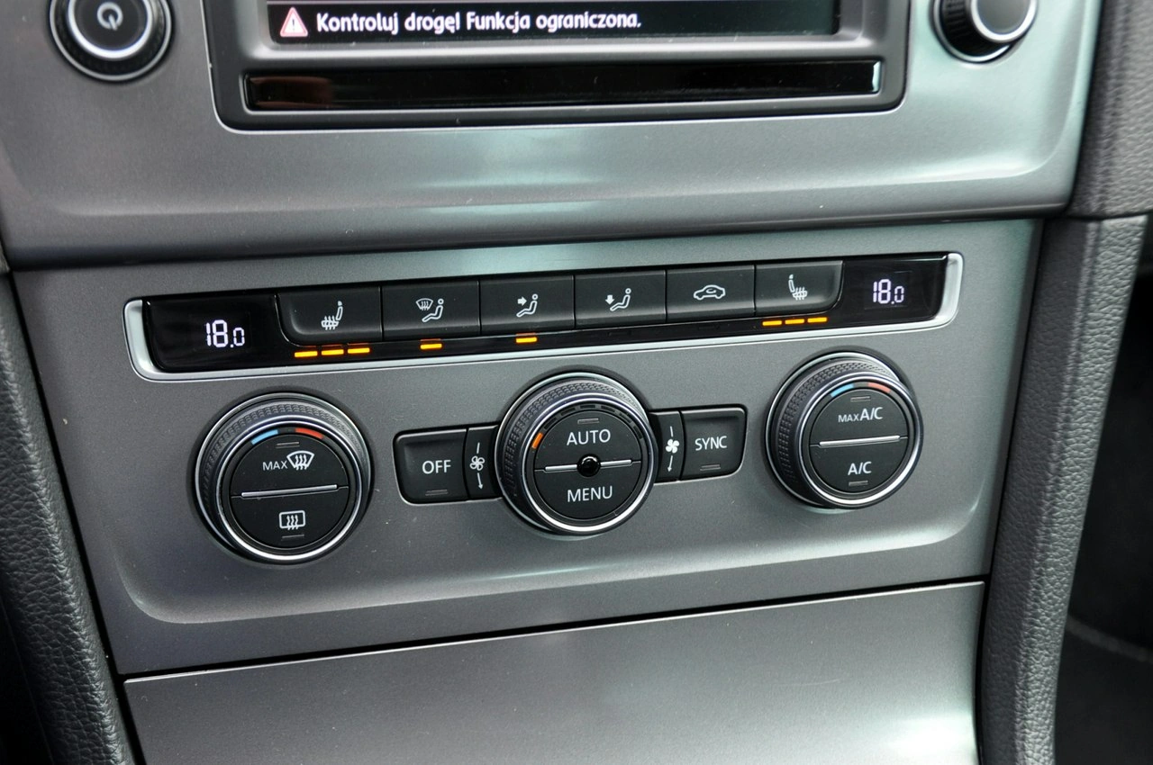 Volkswagen Golf - Zdjęcie 32