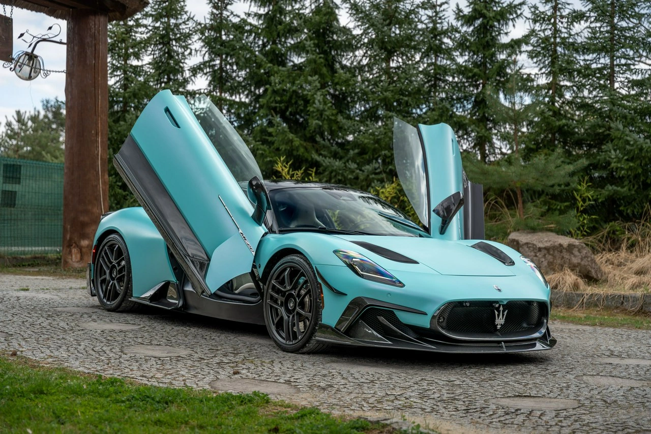 Maserati MC20 - Zdjęcie 9