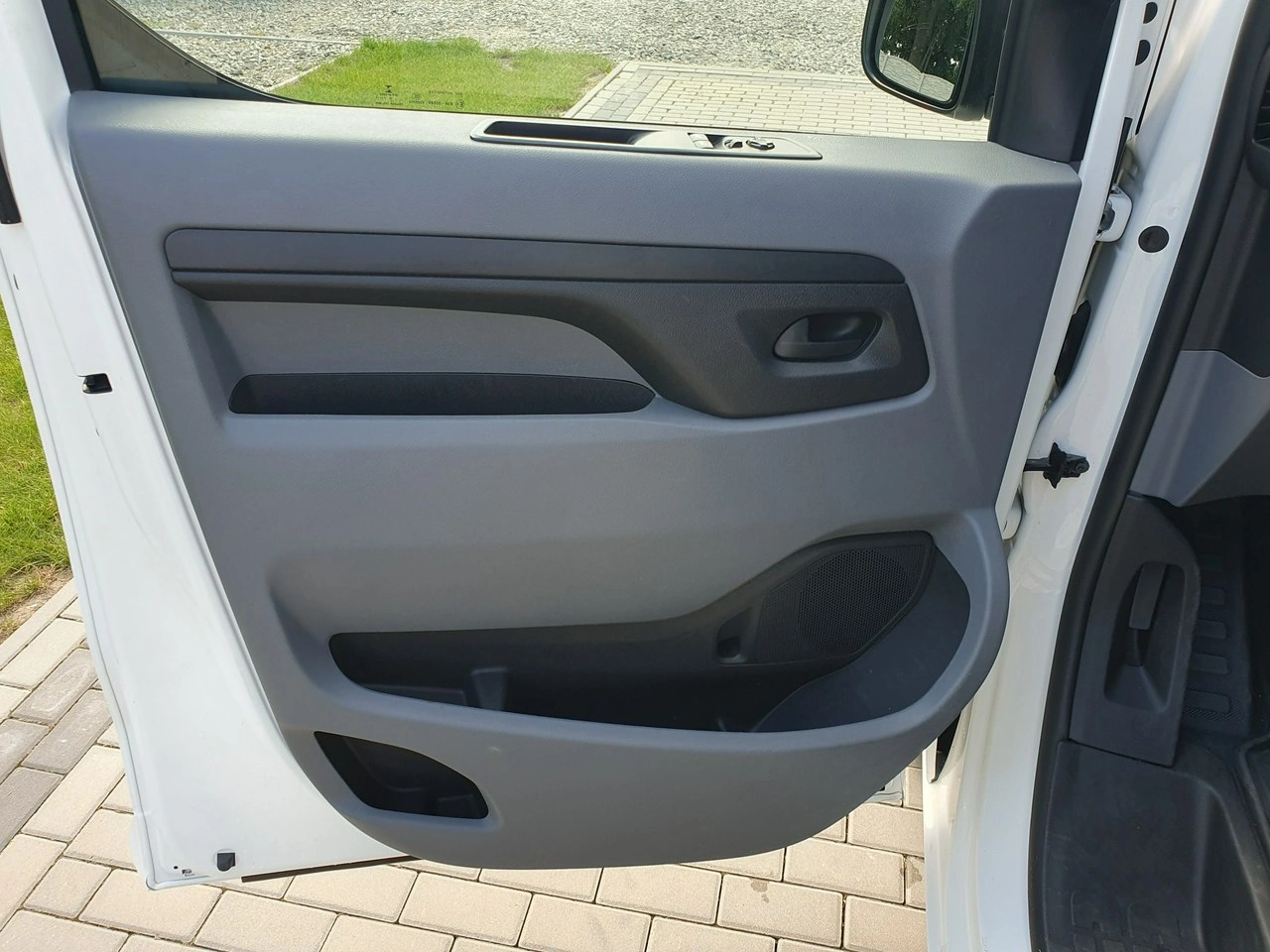 Opel Vivaro - Zdjęcie 22