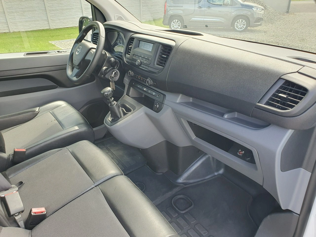 Opel Vivaro - Zdjęcie 25