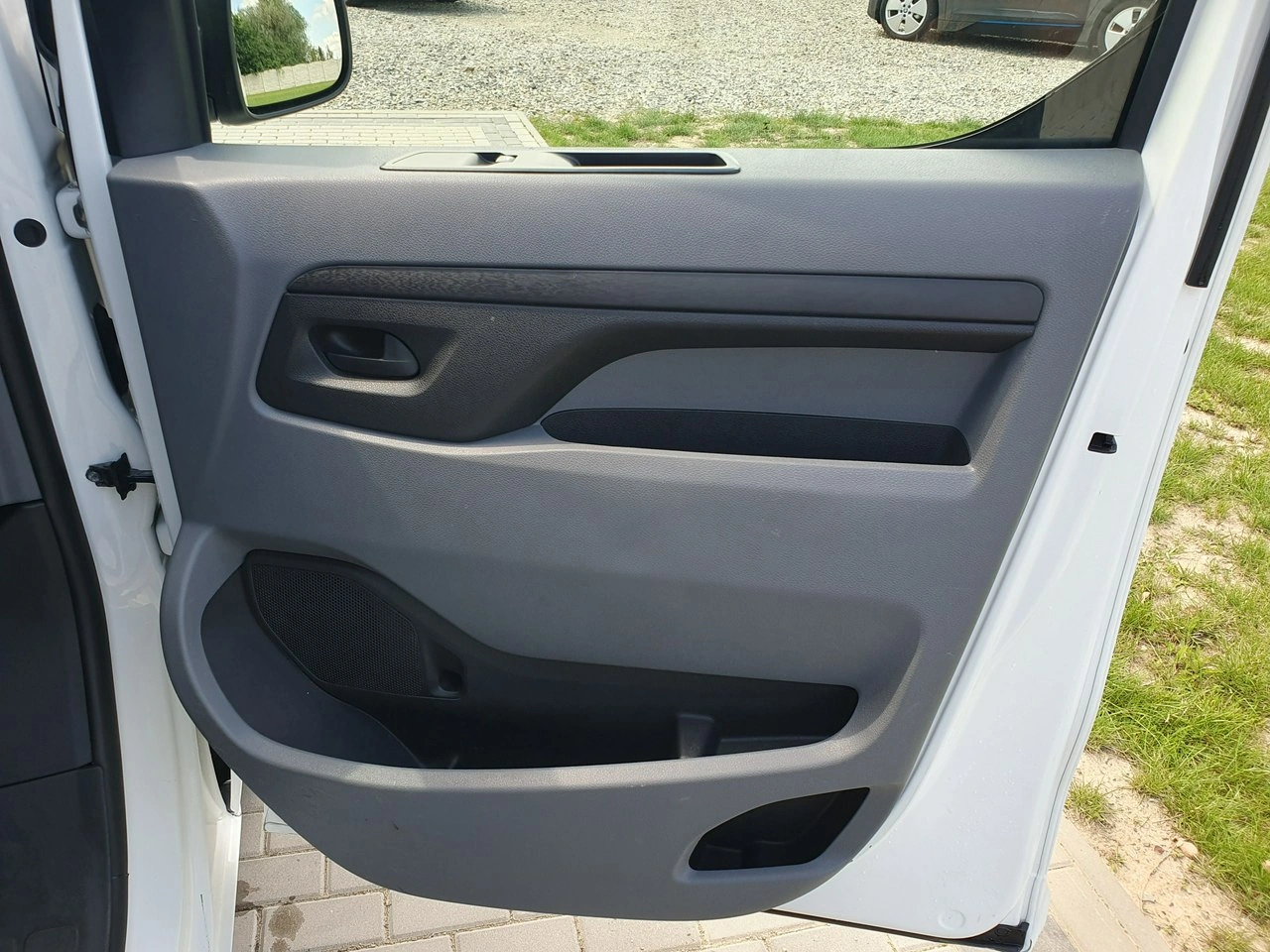 Opel Vivaro - Zdjęcie 27