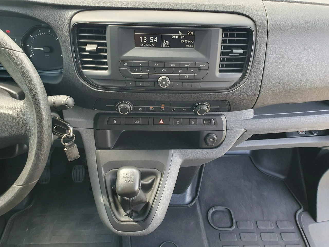 Opel Vivaro - Zdjęcie 30