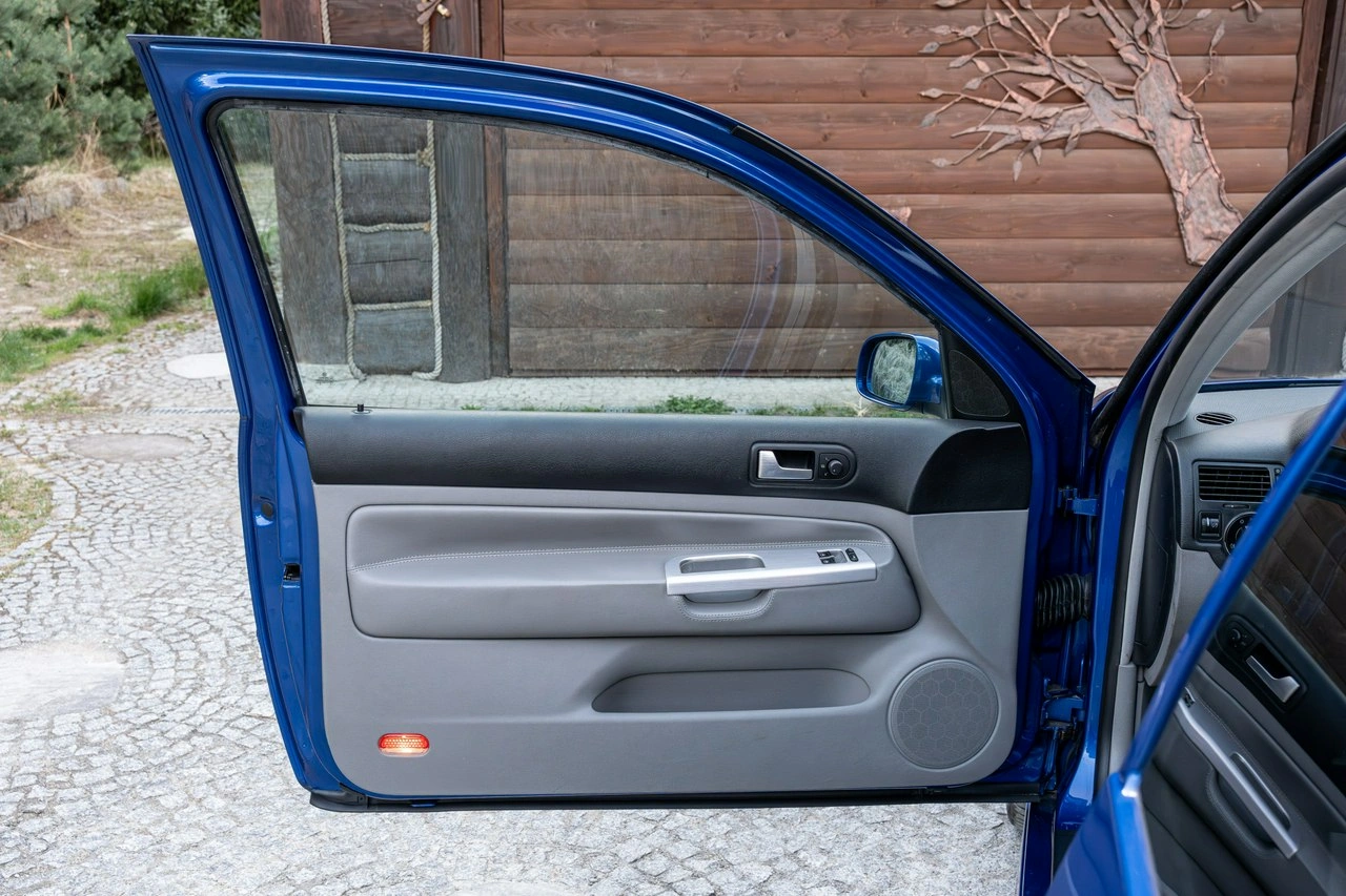 Volkswagen Golf - Zdjęcie 37